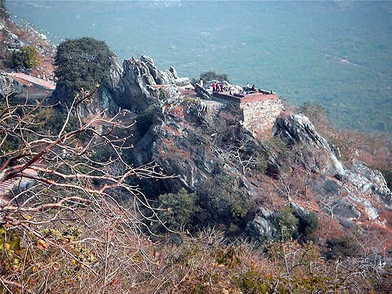 Photo of Vulture Peak (Gridhrakūta) in Rajgir, India.  