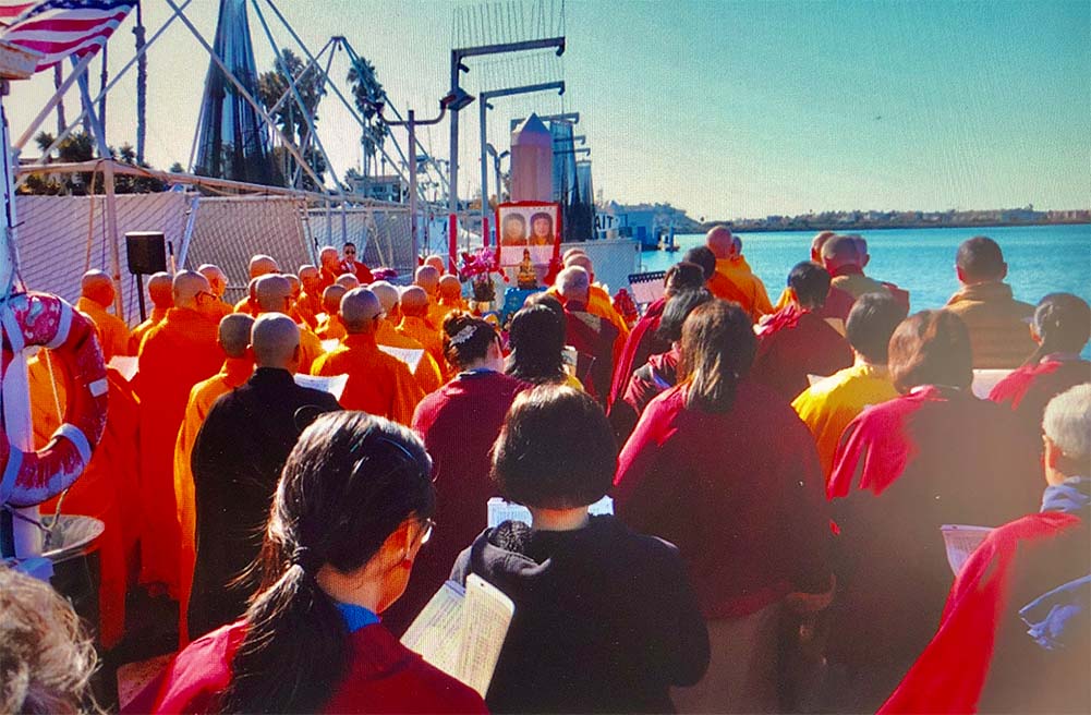 Photo Courtesy: Joyce Lee | Hundreds of Buddhists from all over the world attended the Dharma Assembly of Releasing Lives. 