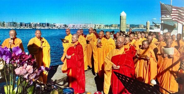 Photo Courtesy: Joyce Lee | Vice President of World Buddhism Association Headquarters, Jiaozun Zhengda, presided over the Dharma Assembly on the Buddha-Stipulated Day of Releasing Lives.