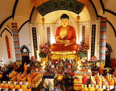 San Francisco Hua Zang Si Temple Celebrates 20th Anniversary with Charity Event: “Love Without Limits” Donation Drive Photo Courtesy: Joyce Lee (The Hua Zang Si Temple held a Dharma Assembly to celebrate the Holy Birthday of Amitabha Buddha)