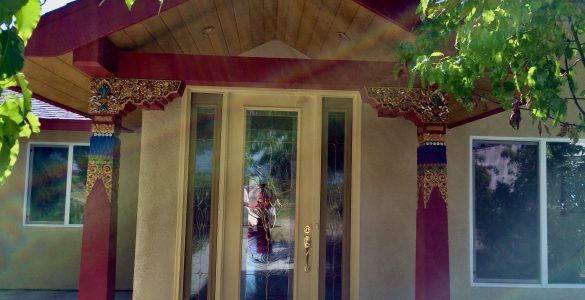 Entry to Holy Vajrasana Temple.