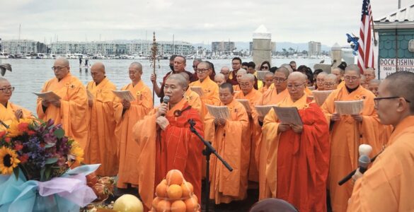 Photo Credit: Joyce Lee The World Buddhism Association Headquarters Vice President Jiaozun Zhengda presided over a Dharma Assembly in Marina Del Ray, California